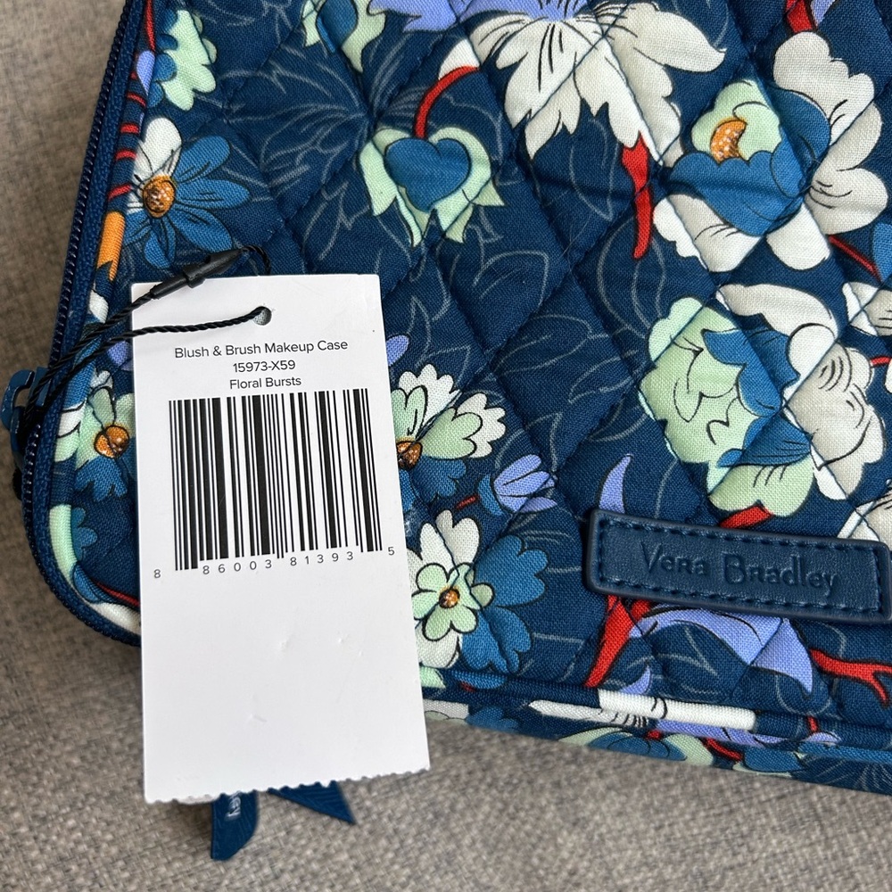 Vera Bradley Blush & Brush Makeup Case Floral Bursts Blue NWT - Picture 3 of 6